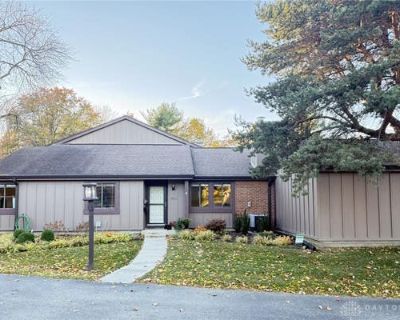 3 Bedroom 2BA 1346 ft Condominium For Sale in CENTERVILLE, OH