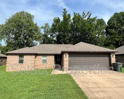 3 Bedroom 2BA 1288 ft Pet-Friendly Apartment For Rent in Brookland, AR