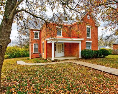 5 Bedroom 2BA 2533 ft Single Family House For Sale in Paris, KY