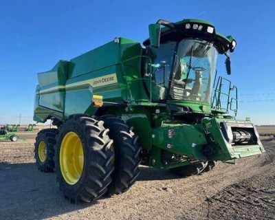 2025 John Deere S7 700