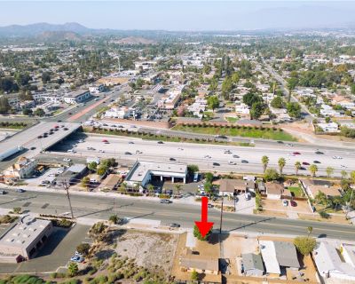 3 Bedroom 1BA 924 ft Single Family House For Sale in Riverside, CA