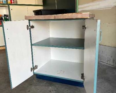 Garage storage cabinet