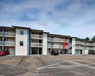 2 Bedroom 2BA 945 ft Condominium For Sale in LONG BEACH, WA