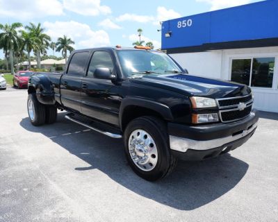 2007 Chevrolet Silverado (Classic) 3500 Crew Cab Work Truck Pickup 4D 8 ft