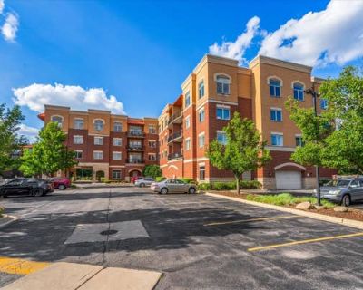 1 Bedroom 1BA 1058 ft Condominium For Sale in ADDISON, IL