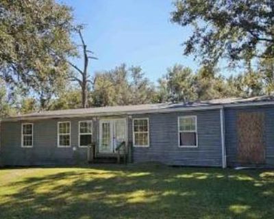2 Bath Preforeclosure Property in Live Oak, FL 32060 - 44th St