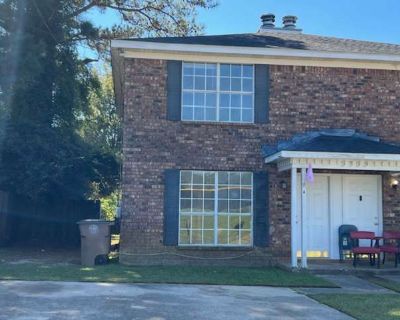 2 Bedroom 1.5BA 0 ft Pet-Friendly Apartment For Rent in Mobile, AL