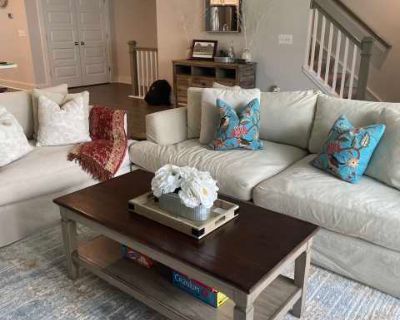 3 Bedroom 2.5BA 2534 ft Pet-Friendly Apartment For Rent in Short Pump, VA