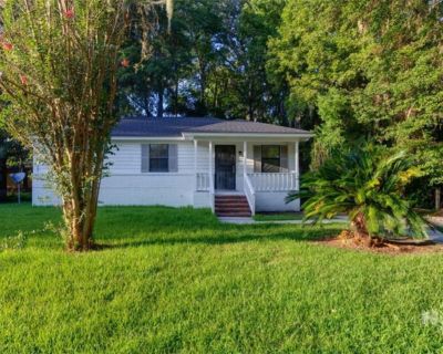 3 Bedroom 1BA 1000 ft House For Rent in Savannah, GA