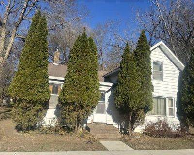 3 Bedroom 1BA 1128 ft Single Family Home For Sale in EAU CLAIRE, WI