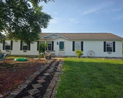 3 Bedroom 2BA 1620 ft Manufactured Home For Sale in GREENFIELD, IN