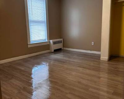 3 Bedroom 1.5BA 1400 ft Apartment For Rent in Manchester, NH