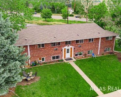 1 Bedroom 1BA 650 ft Pet-Friendly Apartment For Rent in Lakewood, CO