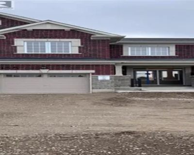 3 Bedroom 2153 ft House For Rent in Kitchener, ON