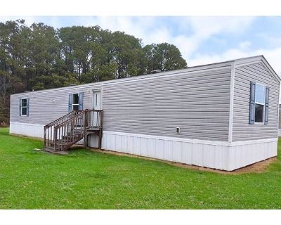 3 Bedroom 2BA 924 ft Mobile Home For Rent in Dillon, SC