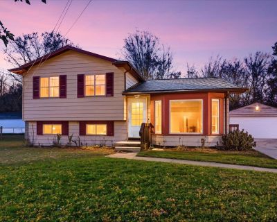 3 Bedroom 1BA 1073 ft Single Family House For Sale in Portage, MI