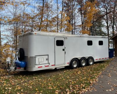 Custom Built 1998 Alumi-Line All-Aluminum Self-Contained Race Trailer Fully Loaded! If you're looking for a premium, all-in-one race trailer that's ready to roll to the track, this is it. Custom built in 1998 by Alumi-Line, this fully self-contained, all-aluminum race trailer is packed with top-tier features and built for serious racing operations or motorsport enthusiasts. Stored Indoors in a ...
