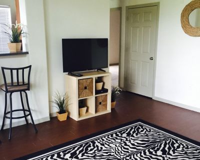 I am 21 year old USF student and currently living in one of the two bedrooms in this apartment. I am looking for a female USF student that is no older than 23 to sublease the other bedroom in my apartment. This apartment is located close to the pool and clubhouse, with a lake view at Lodge at Lakecrest luxury Apartments. It is a corner unit with no noise (great for studying), has a large kitche...