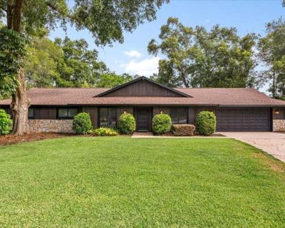 4 Bedroom 3BA 2263 ft Single Family Home For Sale in LONGWOOD, FL