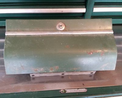 1959 1960 CHEVROLET IMPALA EL CAMINO BISCAYNE GLOVE BOX DOOR HINGE LOCK 59 60 GM