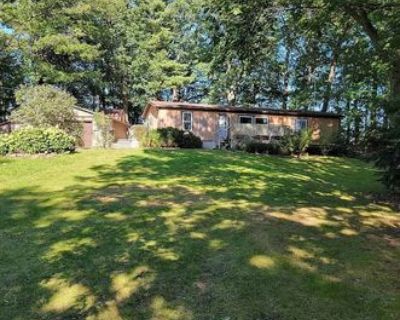 3 Bedroom 2BA 1300 ft Single Family House For Sale in Ludington, MI