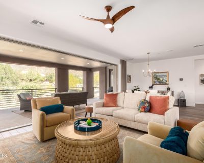 3 Bedroom 2BA 2579 ft Condo For Sale in Scottsdale, AZ