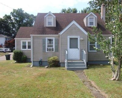 4 Bedroom 1BA House For Sale in Milford, CT