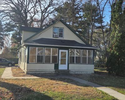 3 Bedroom 1BA 1660 ft Single Family House For Sale in White Bear Lake, MN