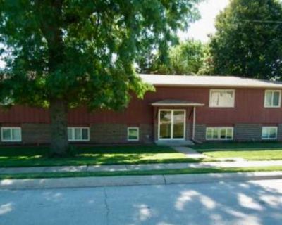 1 Bedroom 1BA 500 ft Apartment For Rent in Fort Calhoun, NE