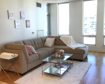 South loop apartment for sublease