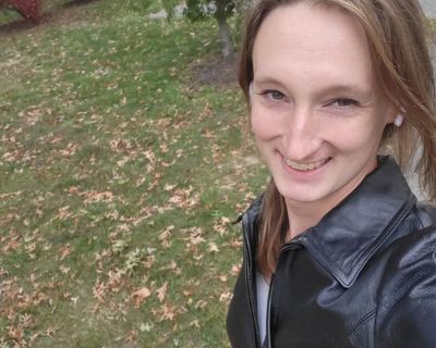 Skye - Needs an Apartment on iROOMit or a Room