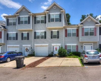 4 beds 3 bath townhome vacation rental in Augusta, GA
