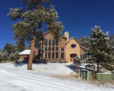 Private room with own bathroom in a House with 3 roomies