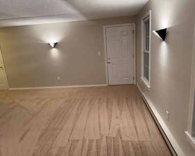 1 Bedroom 1BA 660 ft Condo For Rent in Avon, CT