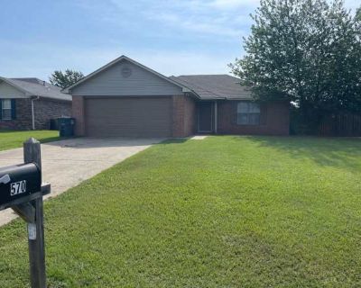 570 Cherub Ct. Suburban and bike-friendly, you'll love Conway's mild winters and charming historic downtown. W/D hookup Hardwood floors Pet friendly Garage Air conditioning Unit Amenities air conditioning hardwood floors w/d hookup Property Amenities pet friendly parking garage. 3 Bedroom. 2 Bathroom. 1096 ft