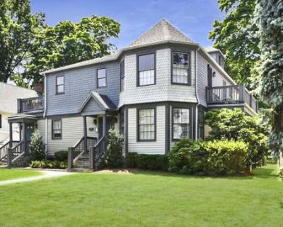 1 Bedroom 2BA 715 ft Condo For Sale in NEW CANAAN, CT