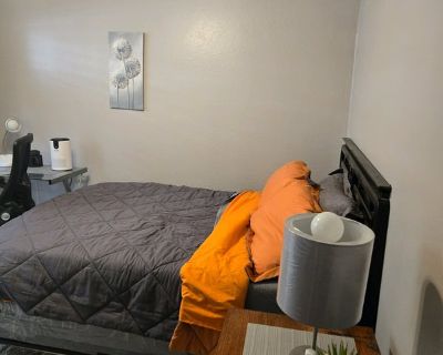 Total rooms: 2. Deposit: $200.00 * Utilities included?: Yes. References required. No preference. Non-smoking. Not for couples. Age preference: 21 - 99. Furnishings: Furnished * Parking: Yes * Balcony/roof terrace: Yes * Disabled access: * Living room: No * Broadband included: Yes. Availability Available Nov 30 2025 Minimum term 1 month Maximum term 6 months. Pet friendly person, I have a Maltes...