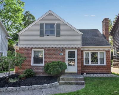 3 Bedroom 1BA 1296 ft Single Family House For Sale in Amherst, NY