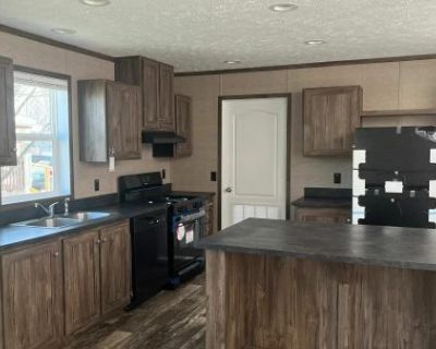 3 Bedroom 2BA 1456 ft Mobile Home For Rent in Batavia, OH