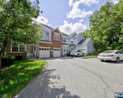 3 Bedroom 3BA Townhouse For Sale in Par-troy Hills Twp., NJ