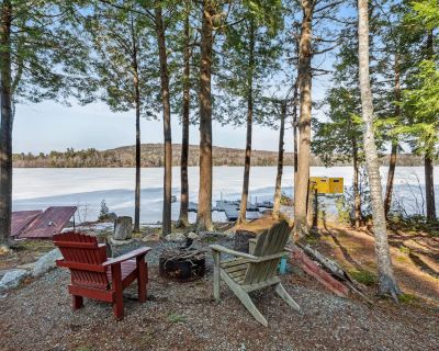 1 Bedroom 2BA Cabin Vacation Rental in The Hooting Loon, Ellsworth, ME