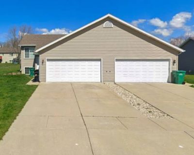 3 Bedroom 2BA 1530 ft Apartment For Rent in Edgerton, WI