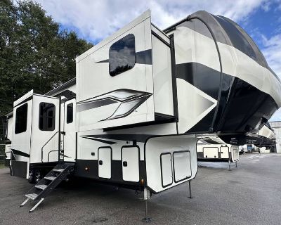 2023 Keystone Alpine 3790FK For Sale by Dealer in Dothan, Alabama