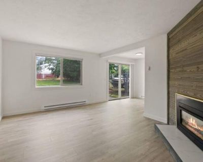 3 Bedroom 2BA 1092 ft Pet-Friendly Apartment For Rent in Post Falls, ID