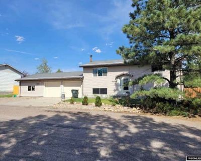 4 Bedroom 3BA 2736 ft Single Family Home For Sale in BAR NUNN, WY