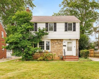 3 Bedroom 2BA 1583 ft Single Family Home For Sale in EUCLID, OH