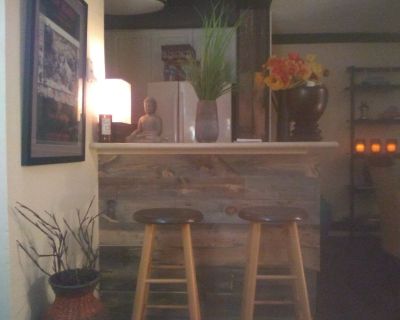 Room for rent in Malibu Canyon Apartments