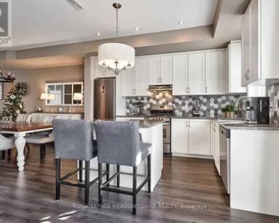 2 Bedroom 2551 ft Apartment For Rent in Burlington, ON