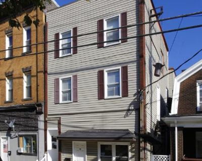 3 Bedroom 1BA Apartment For Rent in East Pittsburgh, PA