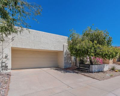 2 Bedroom 2BA 1393 ft Condo For Sale in Scottsdale, AZ